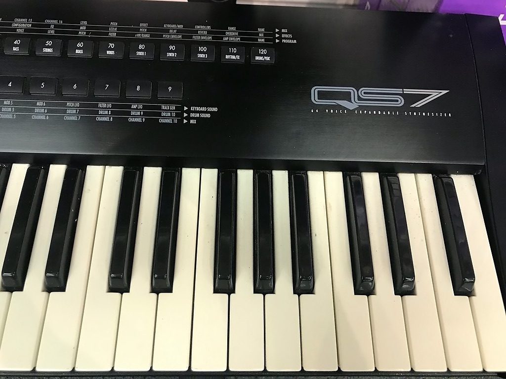 Alesis QS7 additional photo thumbnail
