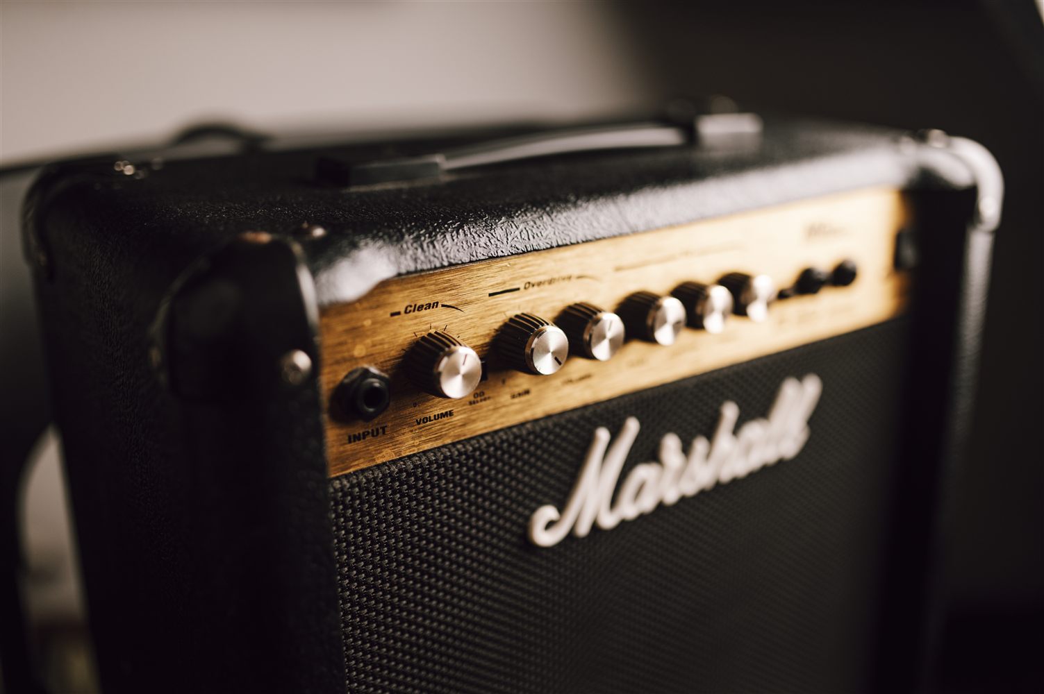 The Guitar That Only Misbehaves at Volume