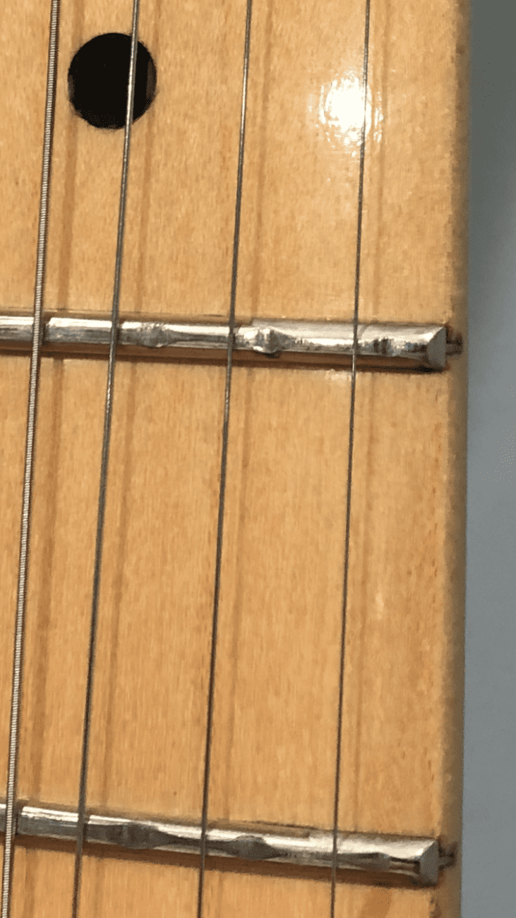 When Fret Wear Is a Playing-Style Fingerprint